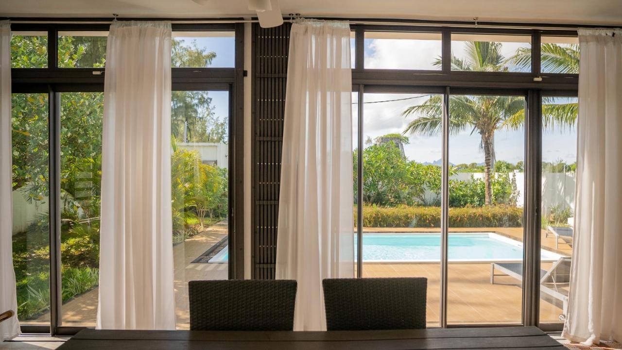 Villa Angelou - Sunlit Beach Getaway With Pool And Wifi Belle Mare Exterior photo
